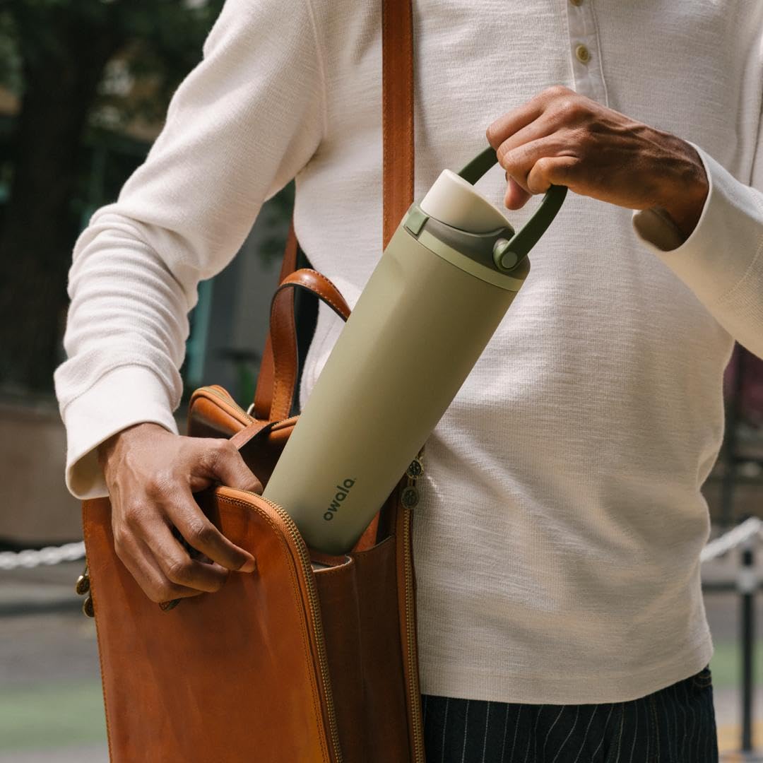 Owala FreeSip Sway Insulated Stainless Steel Water Bottle with Two-Way Spout, Built-In Straw and Bucket Handle, Made for Travel, School, and Sports, 30oz, BPA Free, Leak Proof, Putting Green