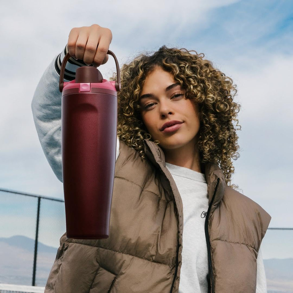 Owala FreeSip Sway Insulated Stainless Steel Water Bottle with Two-Way Spout, Built-In Straw and Bucket Handle, Made for Travel, School, and Sports, 30oz, BPA Free, Leak Proof, Putting Green