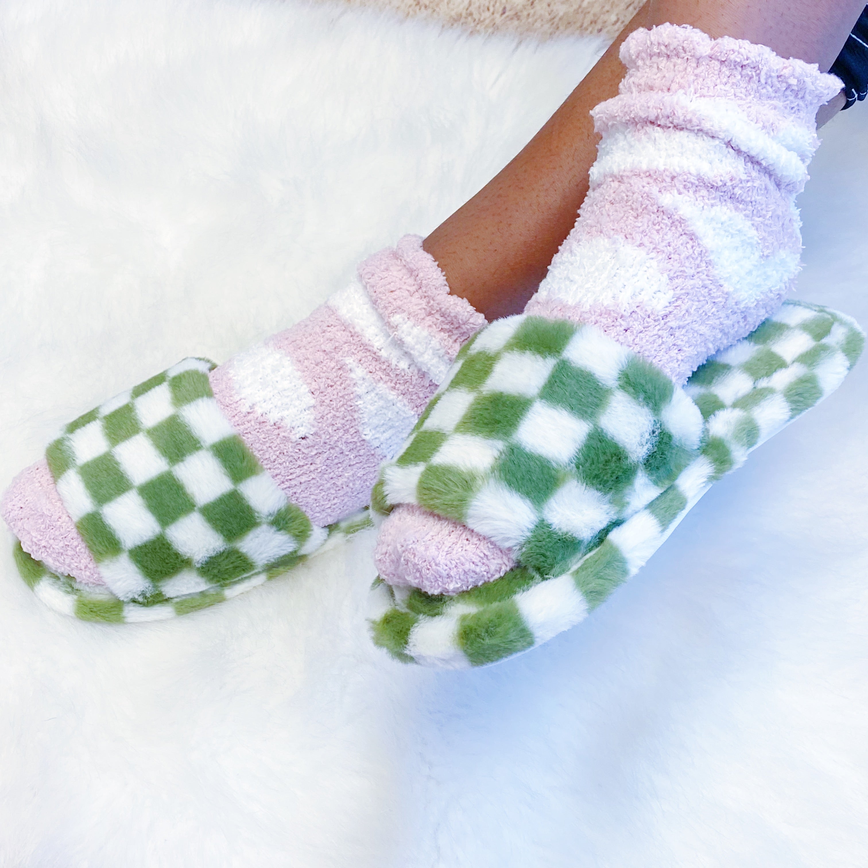 Luxe Lounge Checker Cozy Slippers | Open Toe Non-Slip Women's Slippers