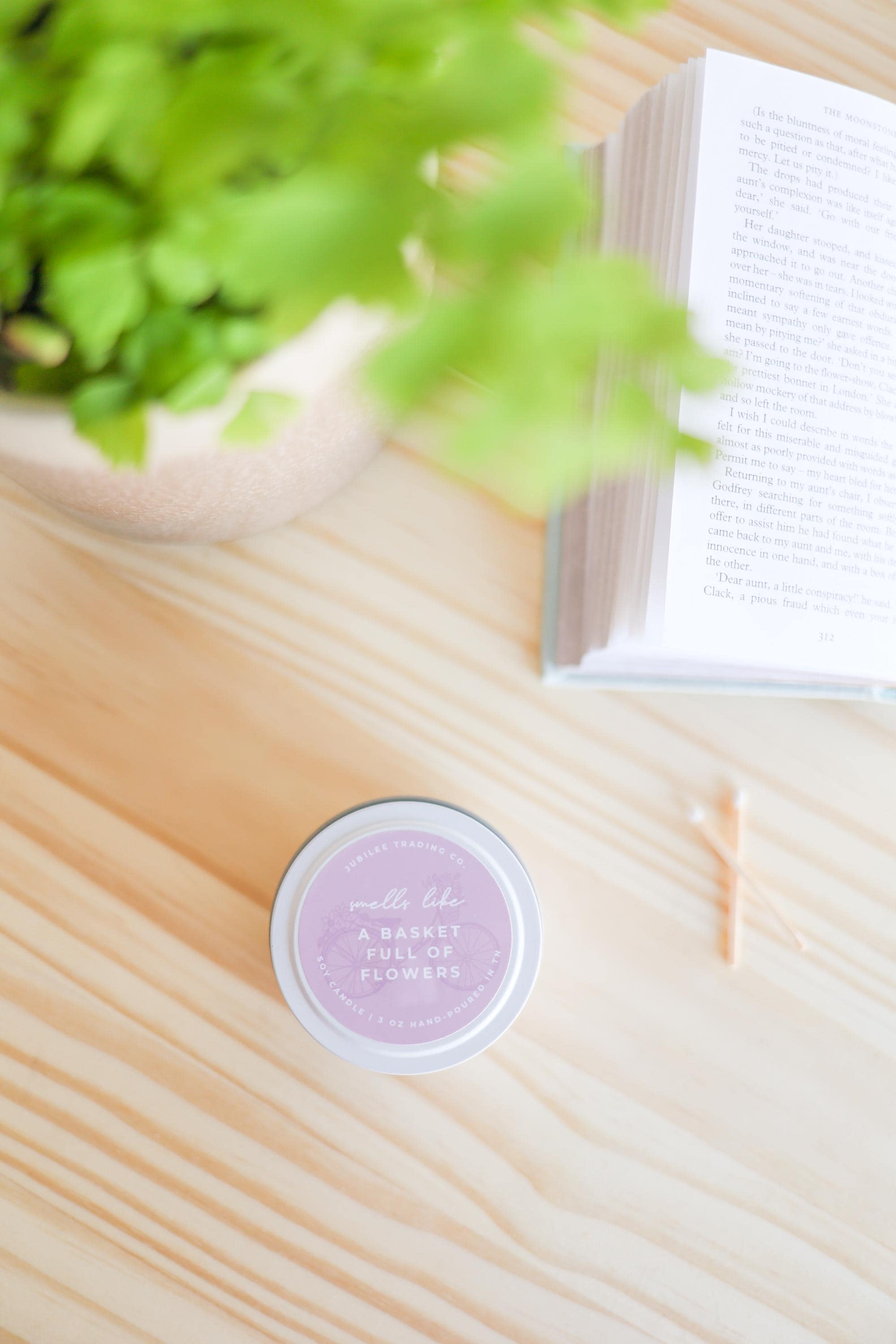 A Basket Full of Flowers Soy Candle – Floral & Citrus Scent | Wooden Wick, Hand-Poured